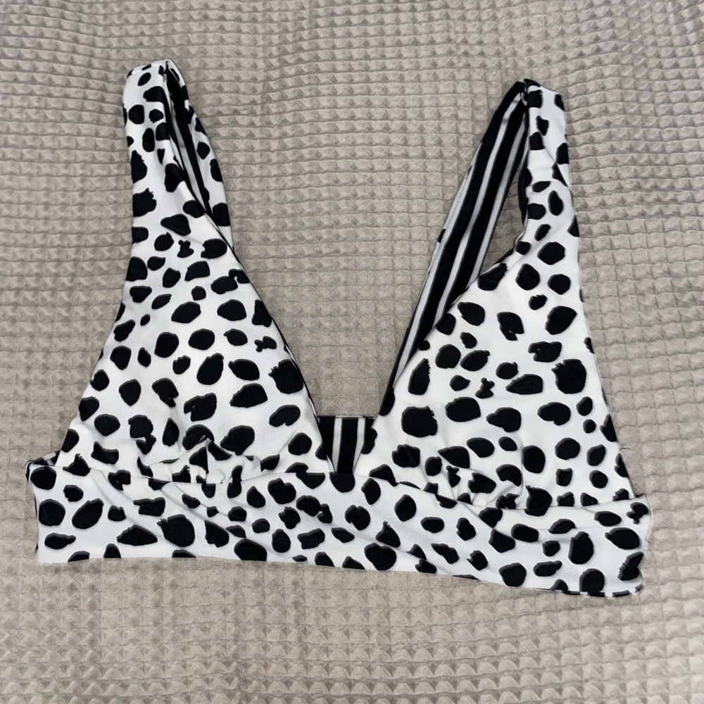 REVERSIBLE swim top